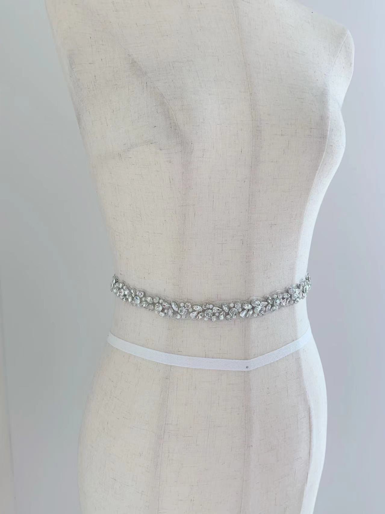 1 Yard/5 Yards Silver Crystal  - Bridal Sash Ribbon recension och pris