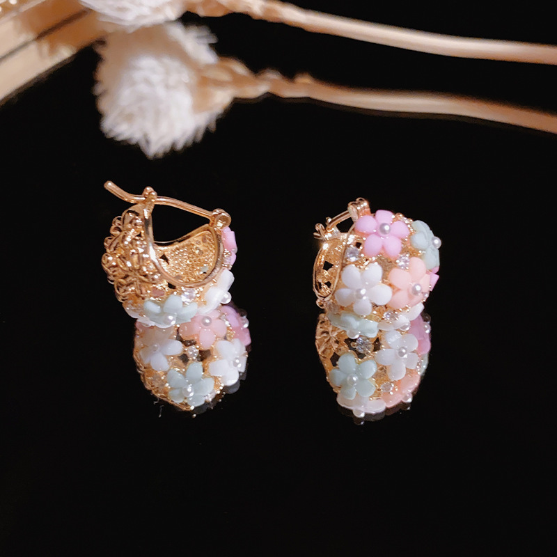 Fashionable Zircon Pearl Flowe - Wedding Hampers recension och pris
