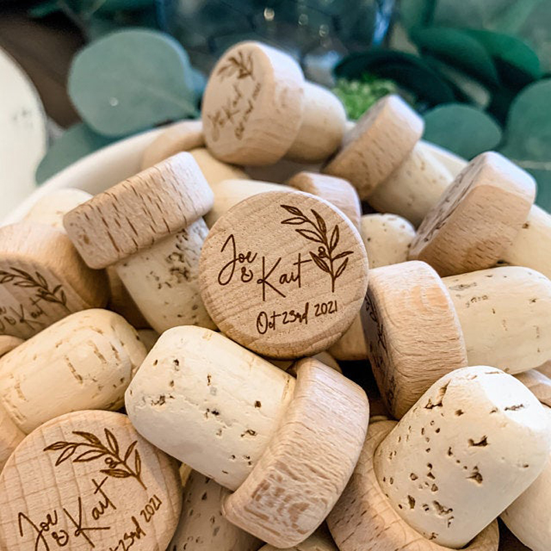 Customized Wood Wine Stopper W - Wedding Supply List recension och pris